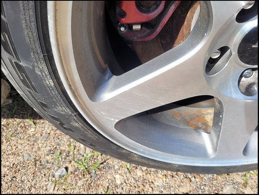 1994-1995 Ford Mustang GT Cobra Pair Front Spindles Knuckles Hub 2704