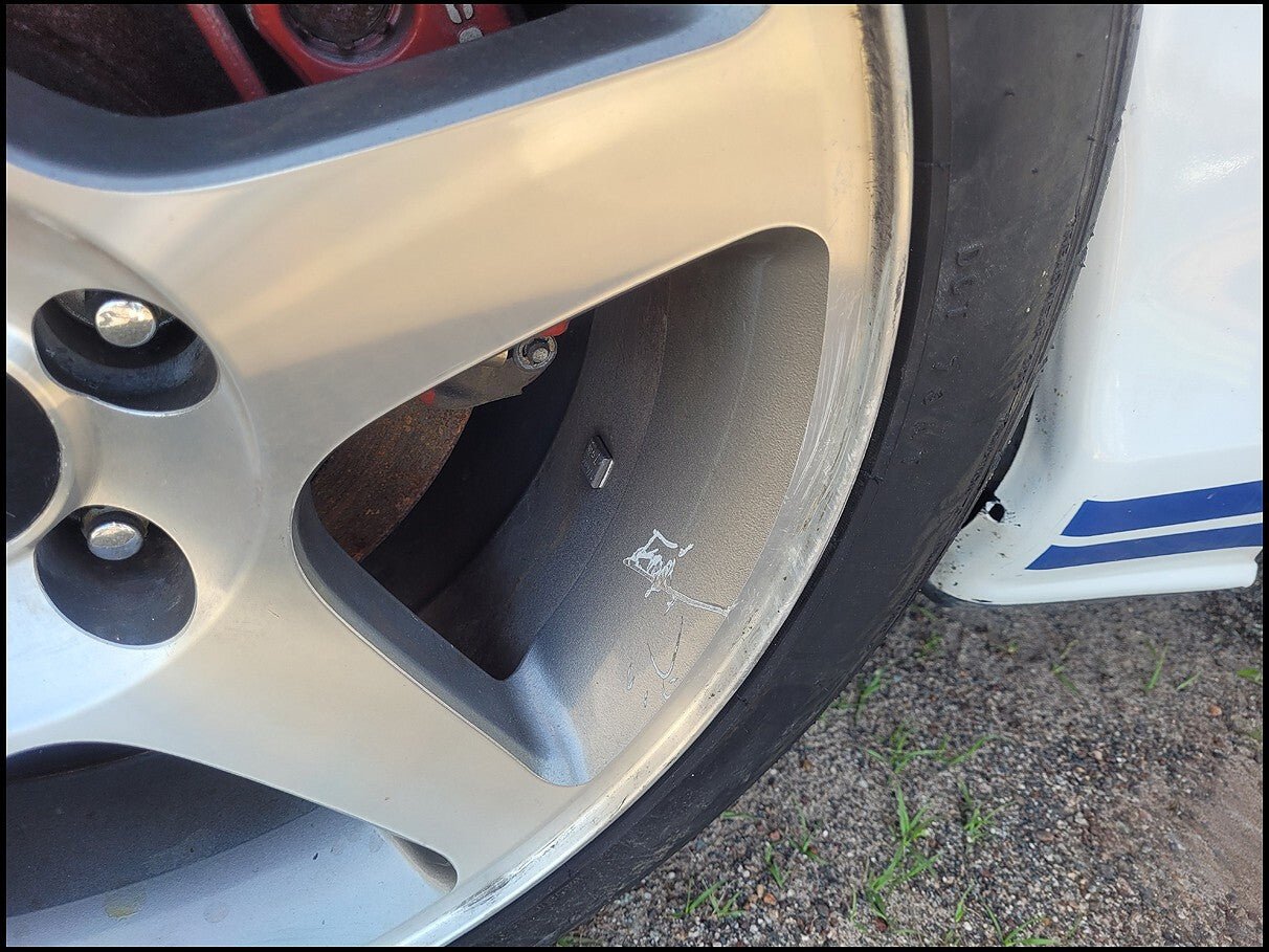 1994 - 1995 Ford Mustang GT Cobra Pair Front Spindles Knuckles Hub 2704 - The Parts Farm