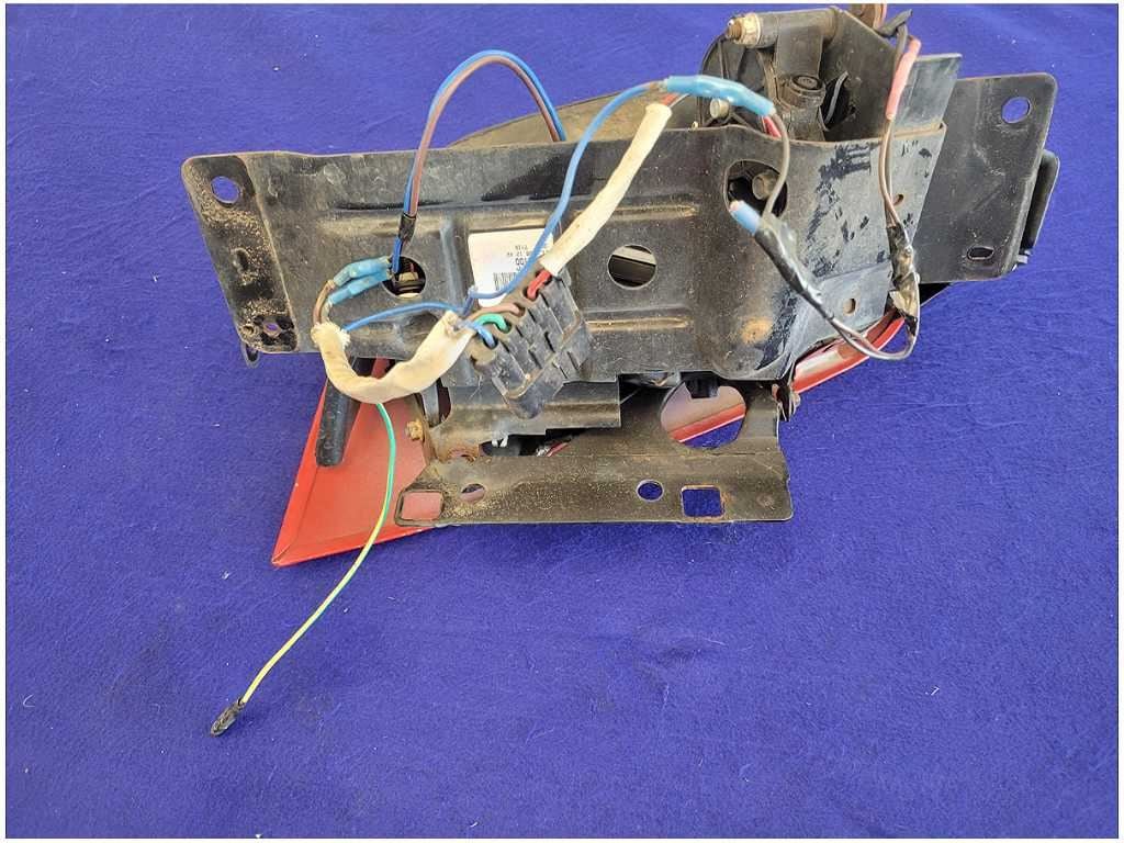 1998 - 2002 Pontiac Trans Am Firebird Passenger Front Headlight Lamp Red 2679 - The Parts Farm