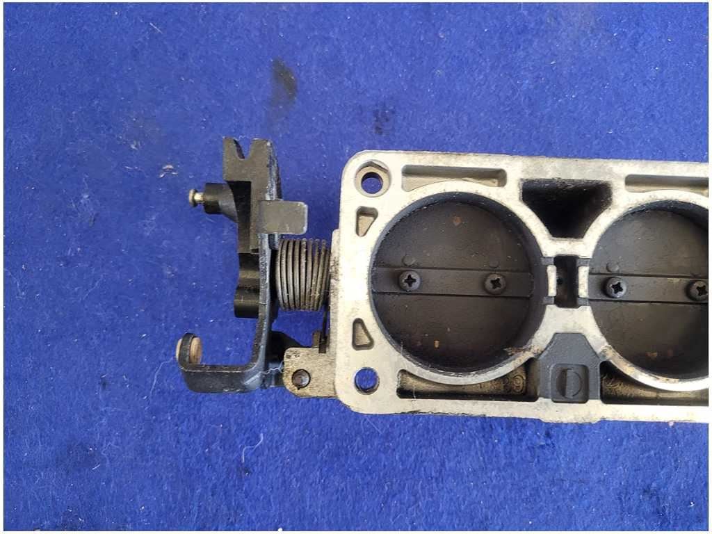 1999 - 2001 Ford Mustang Cobra SVT 32V 4.6L Throttle Body - The Parts Farm