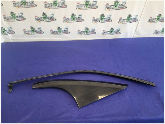 1999 - 2004 Ford Mustang Coupe Passenger Rear Pillar Molding Trim Paint UA 267 - The Parts Farm