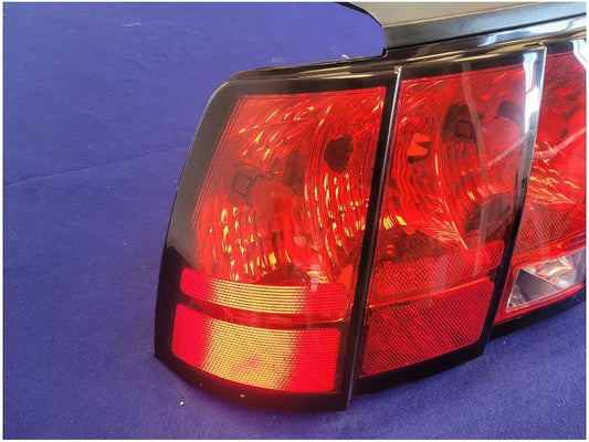 1999-2004 Ford Mustang GT 4.6L Driver Left Rear Taillight Lamp Light Brake 2675
