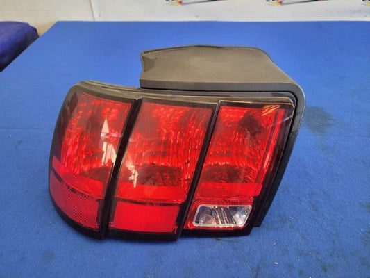 1999-2004 Ford Mustang GT Passenger Rear Taillight Lamp Light Lens 2474