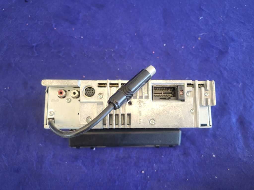 2003 - 2004 Mercury Marauder 32v 4.6L Stereo Radio AM FM CD Receiver Dash 2625 - The Parts Farm