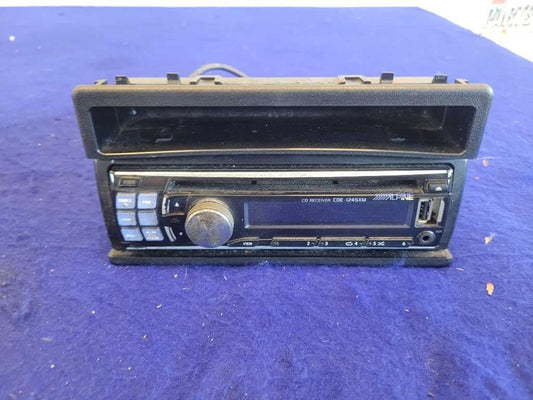 2003-2004 Mercury Marauder 32v 4.6L Stereo Radio AM FM CD Receiver Dash 2625