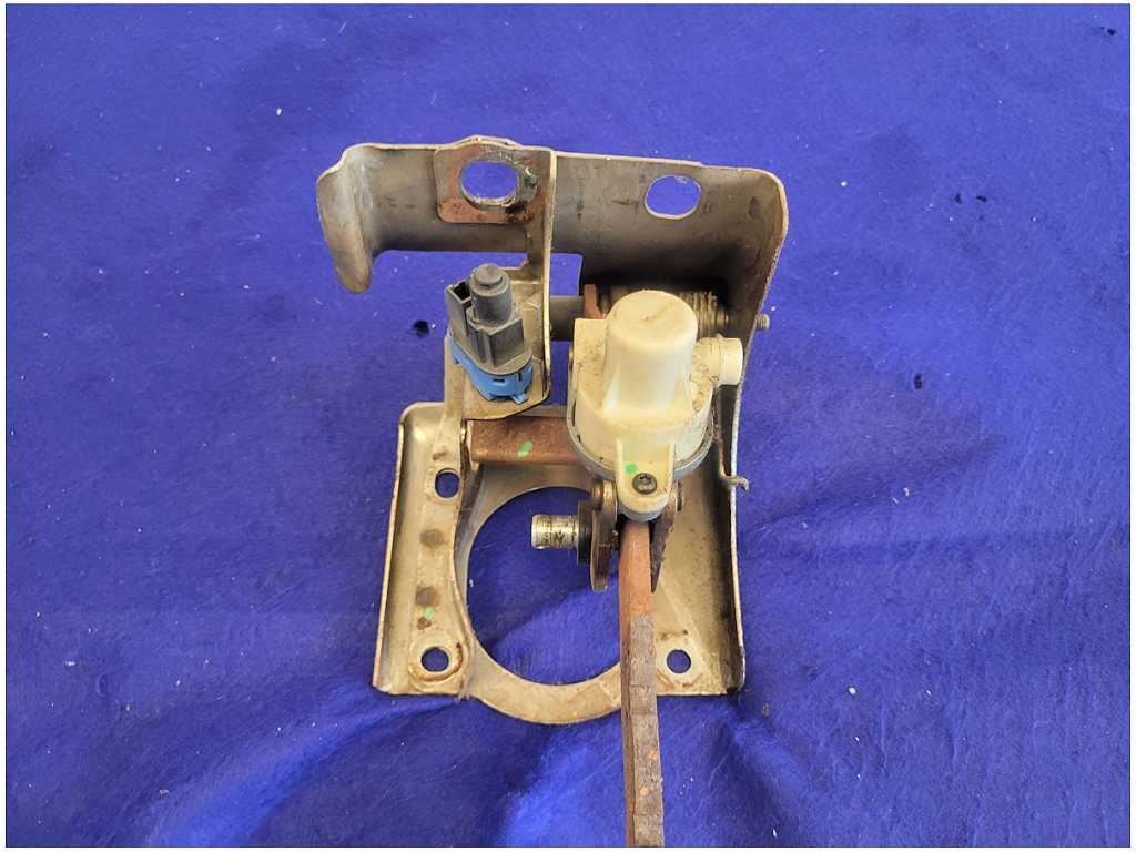 2003 - 2004 Mercury Marauder 4.6L Brake Pedal Automatic Transmission 2625 - The Parts Farm