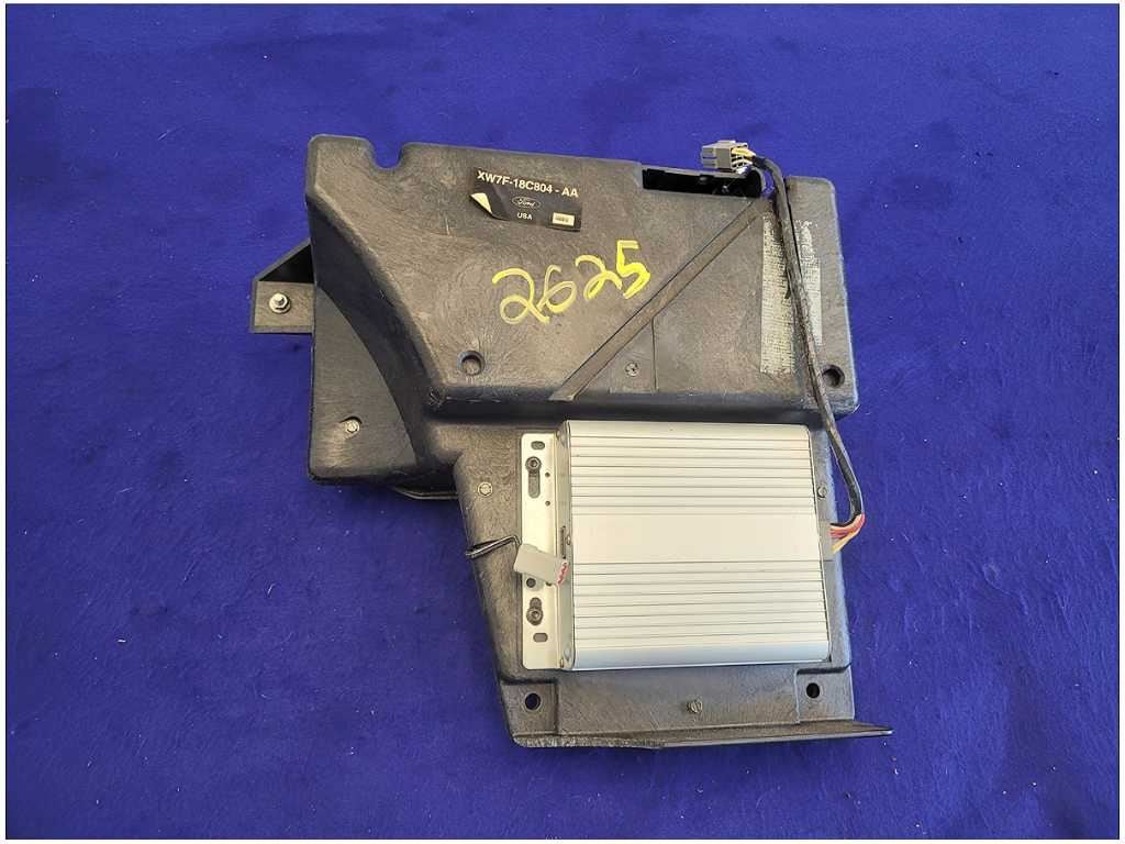 2003 - 2004 Mercury Marauder 4.6L Sedan Speaker Box Subwoofer Rear 2625 - The Parts Farm