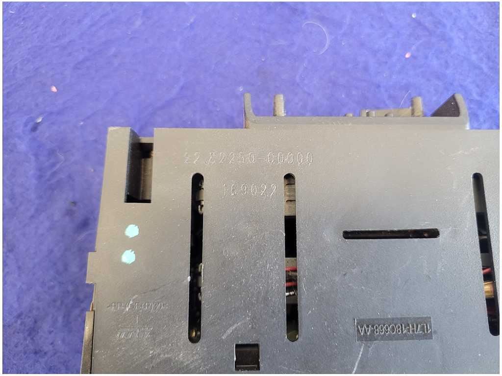 2003 - 2004 Mercury Marauder 4.6L Temperature Control HVAC Switch AC 2625 - The Parts Farm