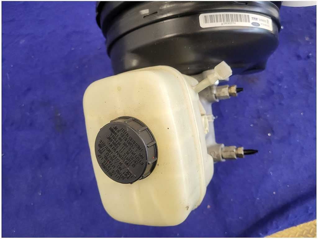 2005 - 2009 Ford Mustang GT 4.6L Power Brake Booster Master Cylinder A/T 2723 - The Parts Farm