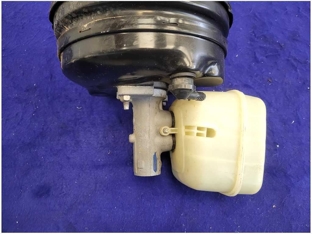 2005 - 2009 Ford Mustang GT 4.6L Power Brake Booster Master Cylinder A/T 2723 - The Parts Farm