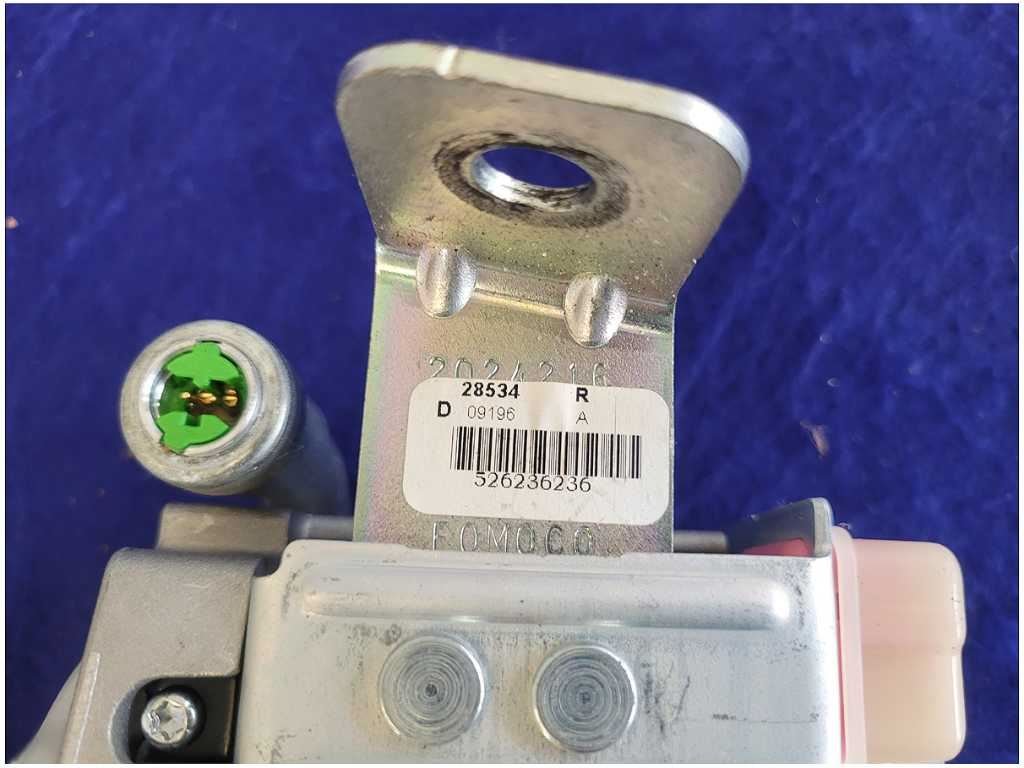 2005 - 2009 Ford Mustang GT Convertible Passenger Front Seat Belt Retractor 2723 - The Parts Farm
