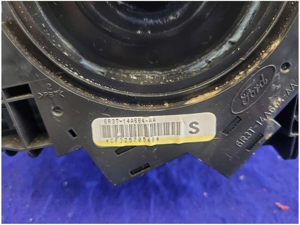 2005 - 2009 Ford Mustang GT Steering Column Turn Signal Multi - Function 2723 - The Parts Farm