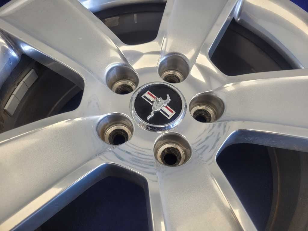 2005 - 2009 Ford Mustang GT Wheel 18x8.5 Paint *Scuffs* 6R33 - 1007 - AD 2723 - The Parts Farm