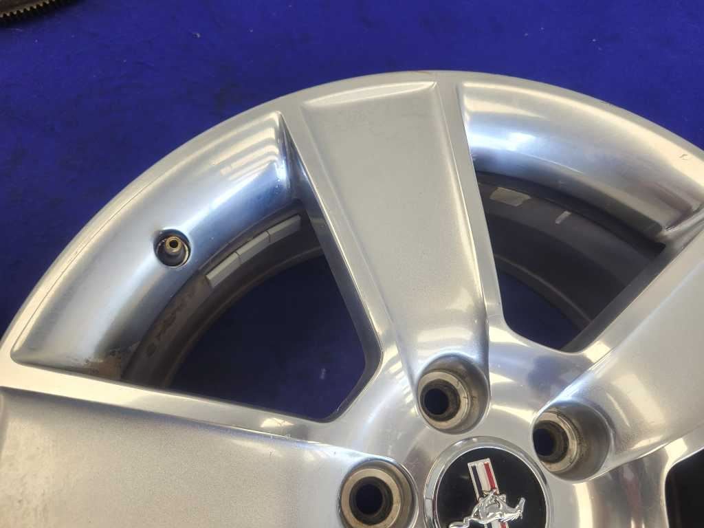 2005 - 2009 Ford Mustang GT Wheel 18x8.5 Paint *Scuffs* 6R33 - 1007 - AD 2723 - The Parts Farm