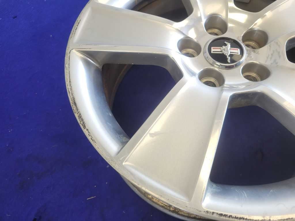 2005 - 2009 Ford Mustang GT Wheel 18x8.5 Paint *Scuffs* 6R33 - 1007 - AD 2723 - The Parts Farm