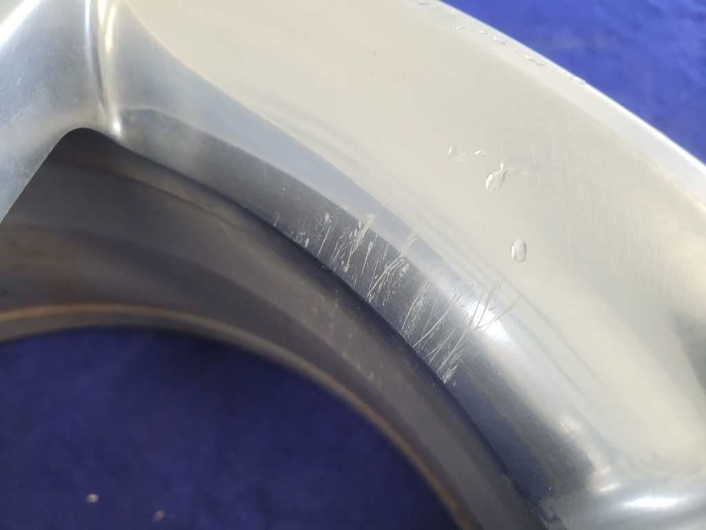 2005 - 2009 Ford Mustang GT Wheel 18x8.5 Paint *Scuffs* 6R33 - 1007 - AD 2723 - The Parts Farm