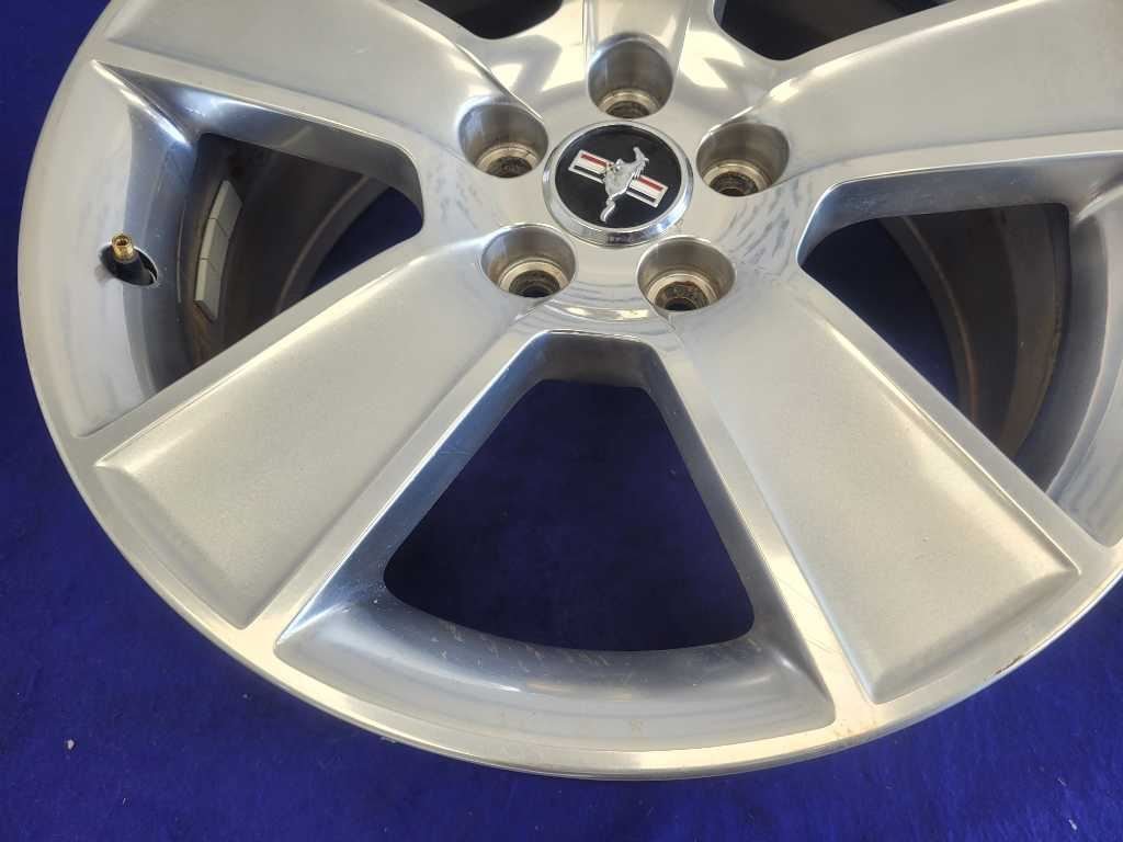 2005 - 2009 Ford Mustang GT Wheel 18x8.5 Paint *Scuffs* 6R33 - 1007 - AD 2723 - The Parts Farm
