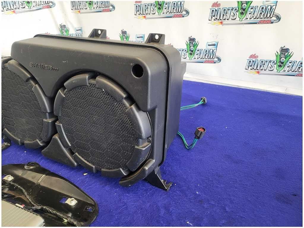 2006 Ford Mustang GT S197 Convertible Rear Subwoofer Speaker Box Amp 2723 - The Parts Farm
