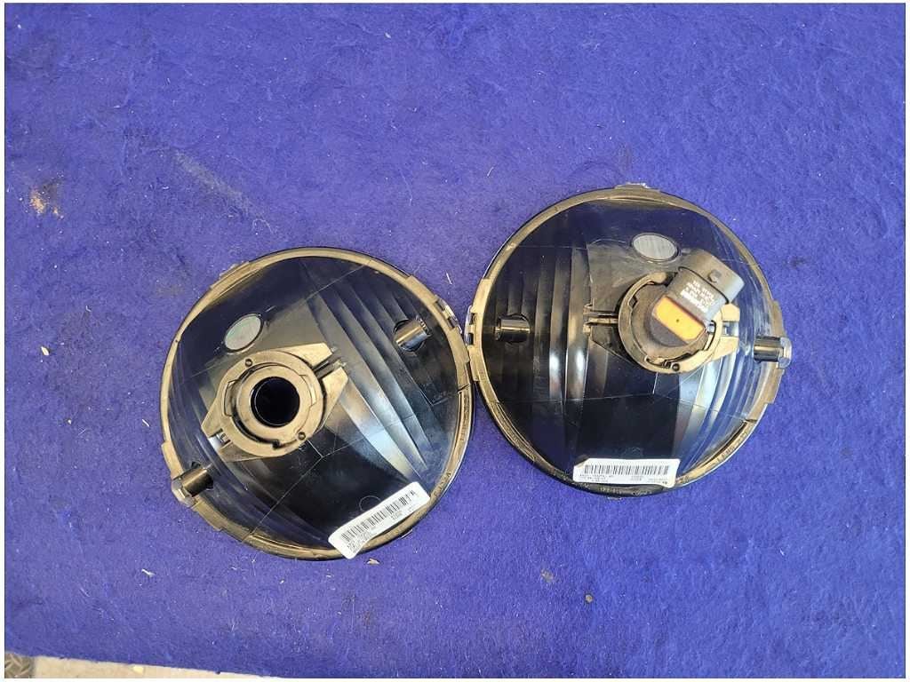 2010 - 2012 Ford Mustang GT S197 Pair Front Fog Lights Driving Upper Grill 2715 - The Parts Farm