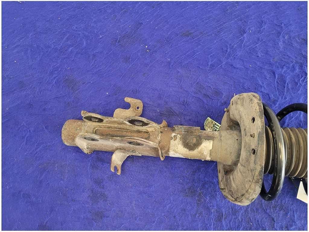 2010 - 2015 Chevrolet Camaro SS Coupe Passenger Front Strut Spring Suspension 2722 - The Parts Farm