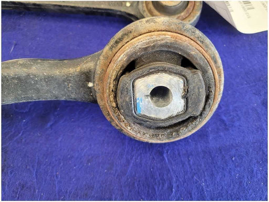 2010-2015 Chevrolet Camaro SS Pair Passenger Front Lower Control Arm 2732