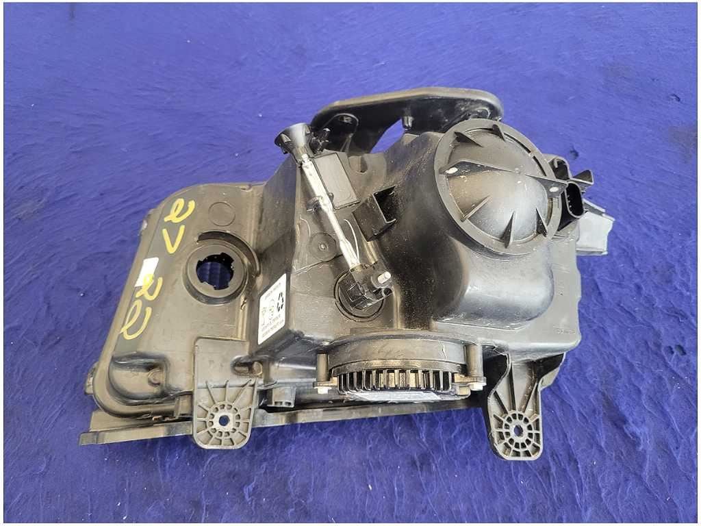 2010 - 2015 Chevrolet Camaro SS Passenger Front Headlight Lamp HID - The Parts Farm