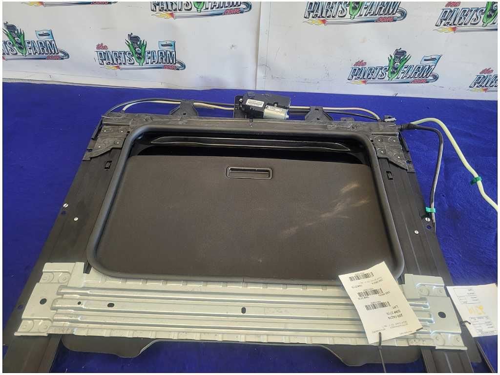 2010 - 2015 Chevrolet Camaro SS Sunroof Glass Window Upper Roof Frame Track 2719 - The Parts Farm
