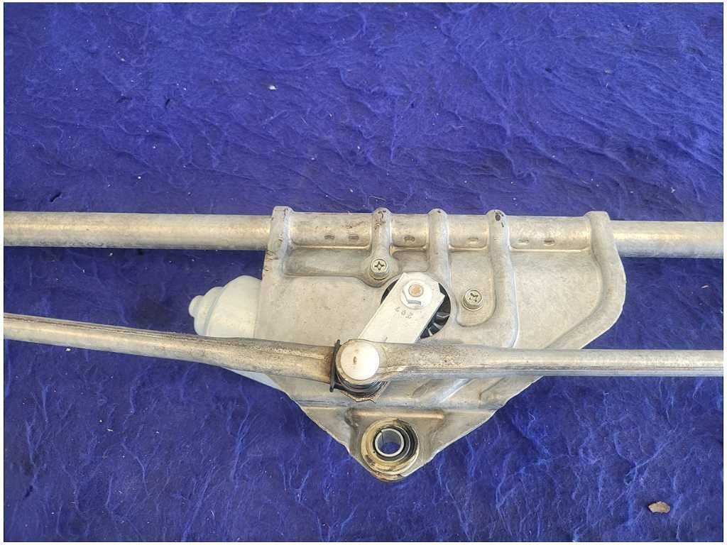 2010 - 2015 Chevrolet Camaro SS Windshield Wiper Motor Linkage Front 2719 - The Parts Farm