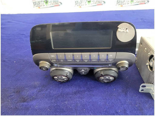 2010 Chevrolet Camaro SS Audio Radio Control Panel AM-FM Stereo 2732