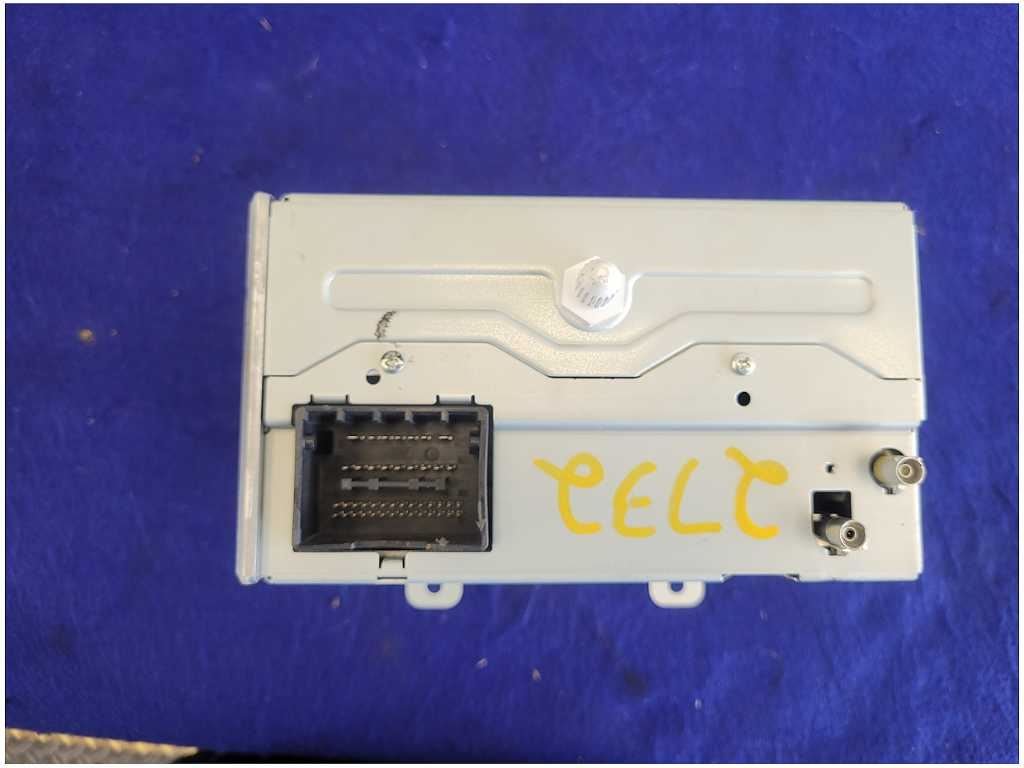 2010 Chevrolet Camaro SS Audio Radio Control Panel AM - FM Stereo 2732 - The Parts Farm