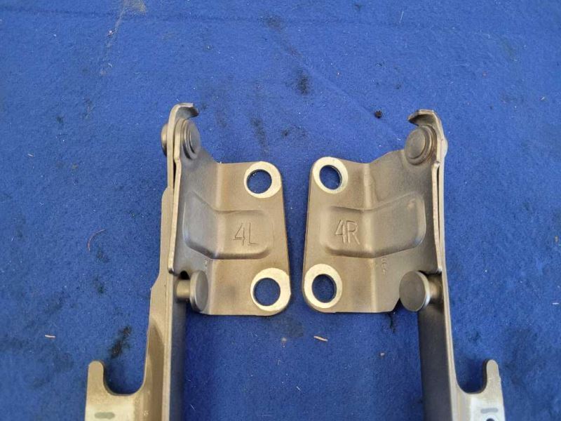 2011 - 2014 Ford Mustang GT 5.0L Pair Hood Hinge Scissor Front 2468 - The Parts Farm