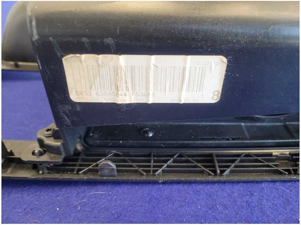 2011 - 2014 Ford Mustang GT Console Lid Upper Automatic Trans Cup Holder 2721 - The Parts Farm