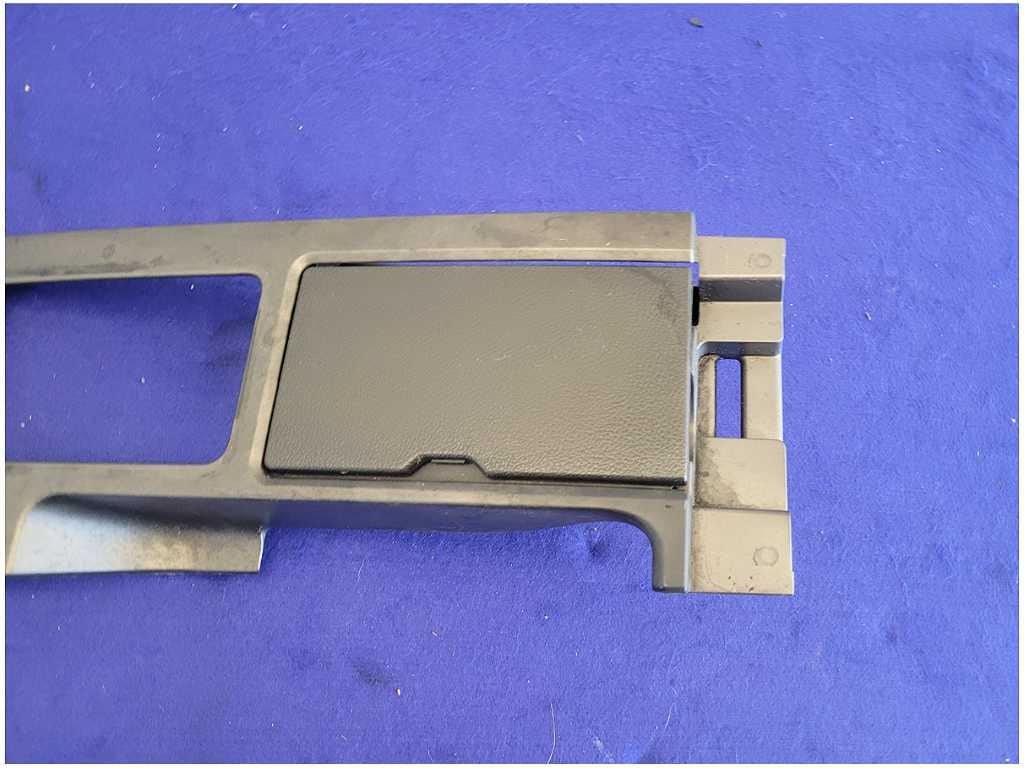 2011 - 2014 Ford Mustang GT Console Lid Upper Automatic Trans Cup Holder 2721 - The Parts Farm