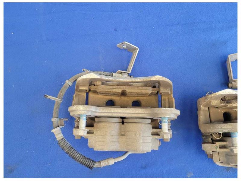 2011 - 2014 Ford Mustang GT S197 Pair Front Brake Caliper Pad Hose 2578 - The Parts Farm