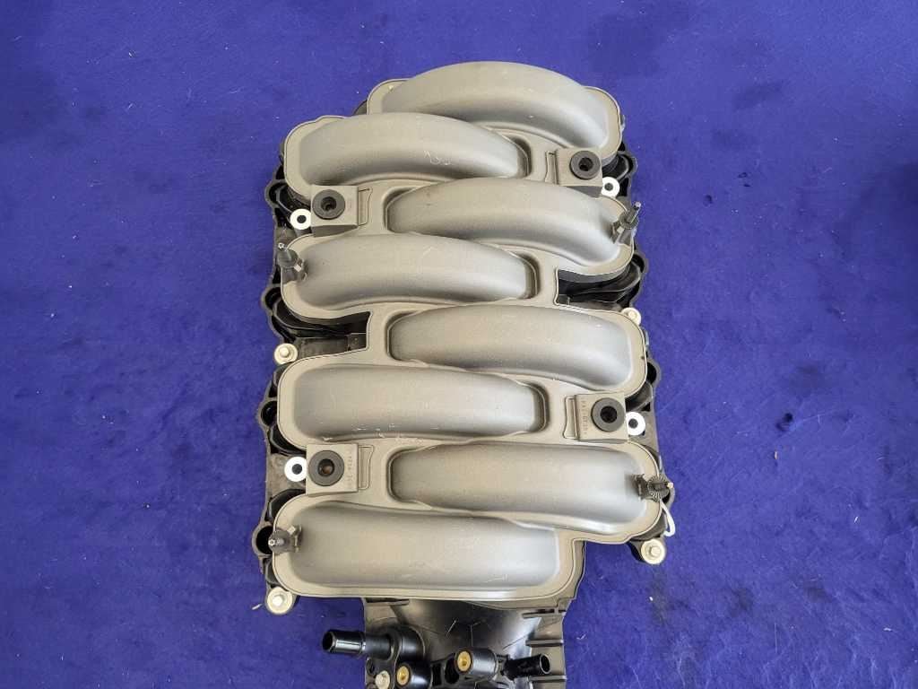 2011 - 2014 Ford Mustang GT S550 Intake Manifold Coyote Engine 5.0L V8 - The Parts Farm