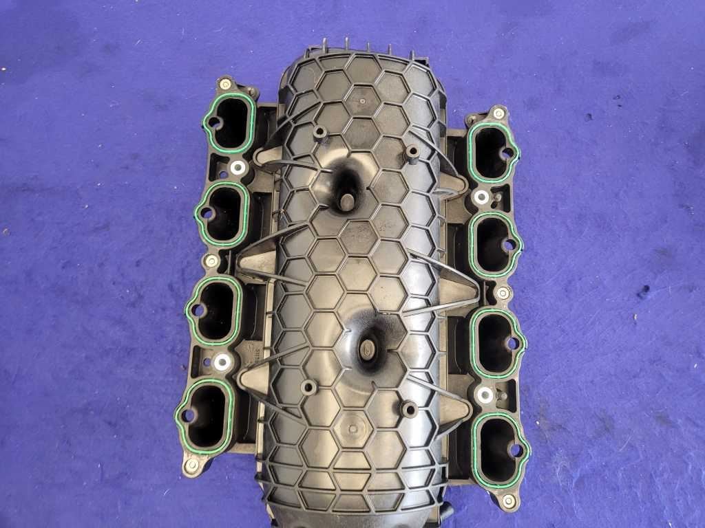 2011 - 2014 Ford Mustang GT S550 Intake Manifold Coyote Engine 5.0L V8 - The Parts Farm