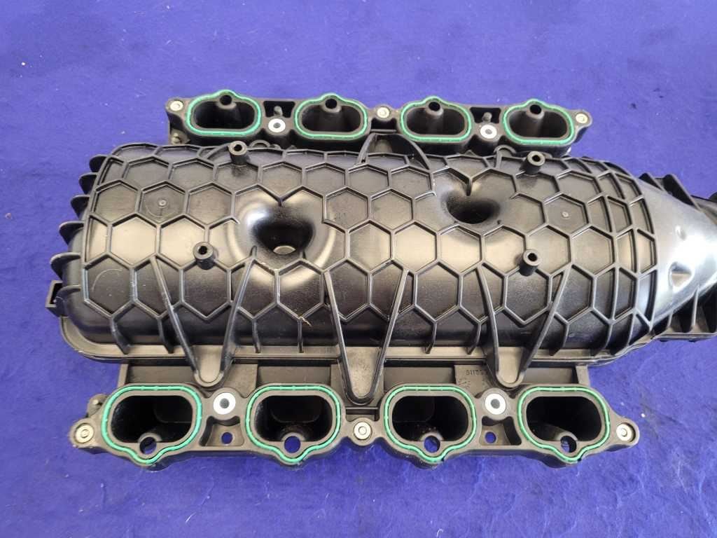 2011 - 2014 Ford Mustang GT S550 Intake Manifold Coyote Engine 5.0L V8 - The Parts Farm