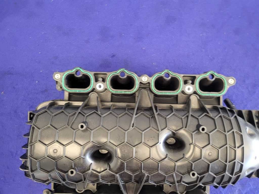 2011 - 2014 Ford Mustang GT S550 Intake Manifold Coyote Engine 5.0L V8 - The Parts Farm