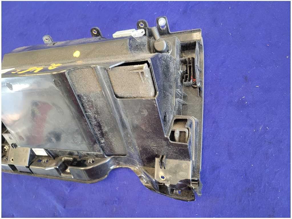 2011 - 2014 Porsche Cayenne 3.0L Diesel Glove Box Passenger Right Dash 2465 - The Parts Farm