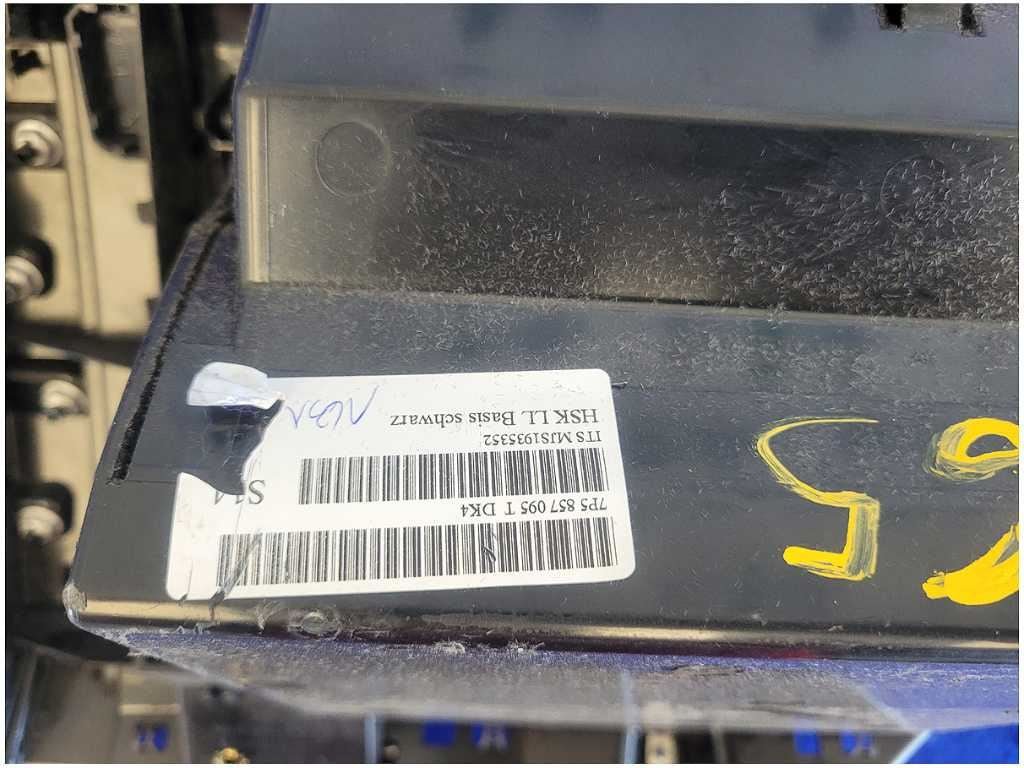 2011 - 2014 Porsche Cayenne 3.0L Diesel Glove Box Passenger Right Dash 2465 - The Parts Farm