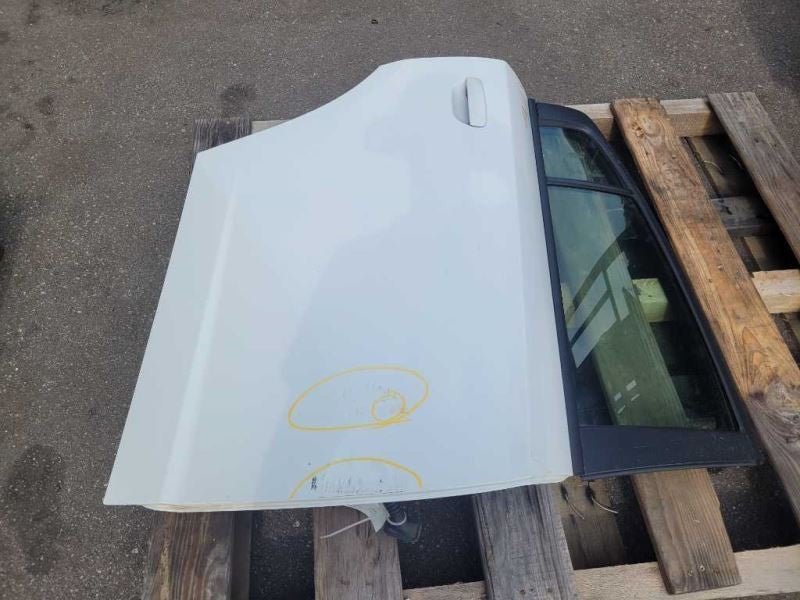 2011 - 2018 Dodge Charger 6.4L Scat Pack Passenger Right Rear Back Door White - The Parts Farm