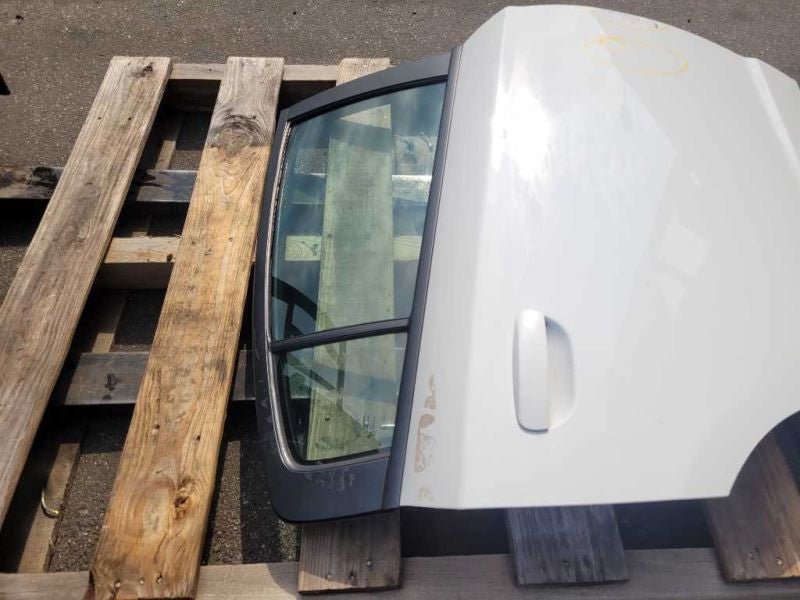 2011 - 2018 Dodge Charger 6.4L Scat Pack Passenger Right Rear Back Door White - The Parts Farm