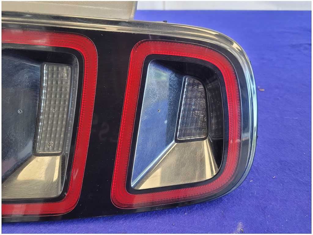 2013 - 2014 Ford Mustang GT Passenger Taillight Sequential Lamp Brake Lens 2721 - The Parts Farm
