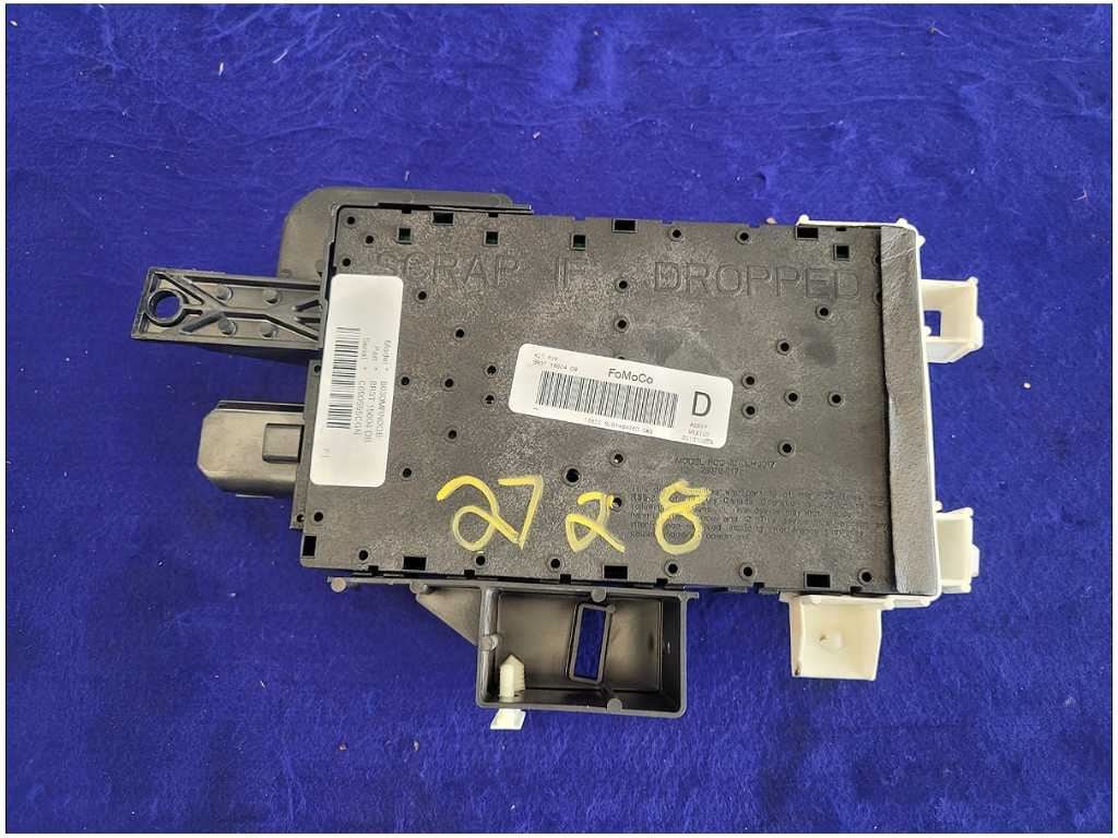 2014 Ford Mustang GT 5.0L S197 Body Control Module A/T BCM Coupe Fuse 2728 - The Parts Farm