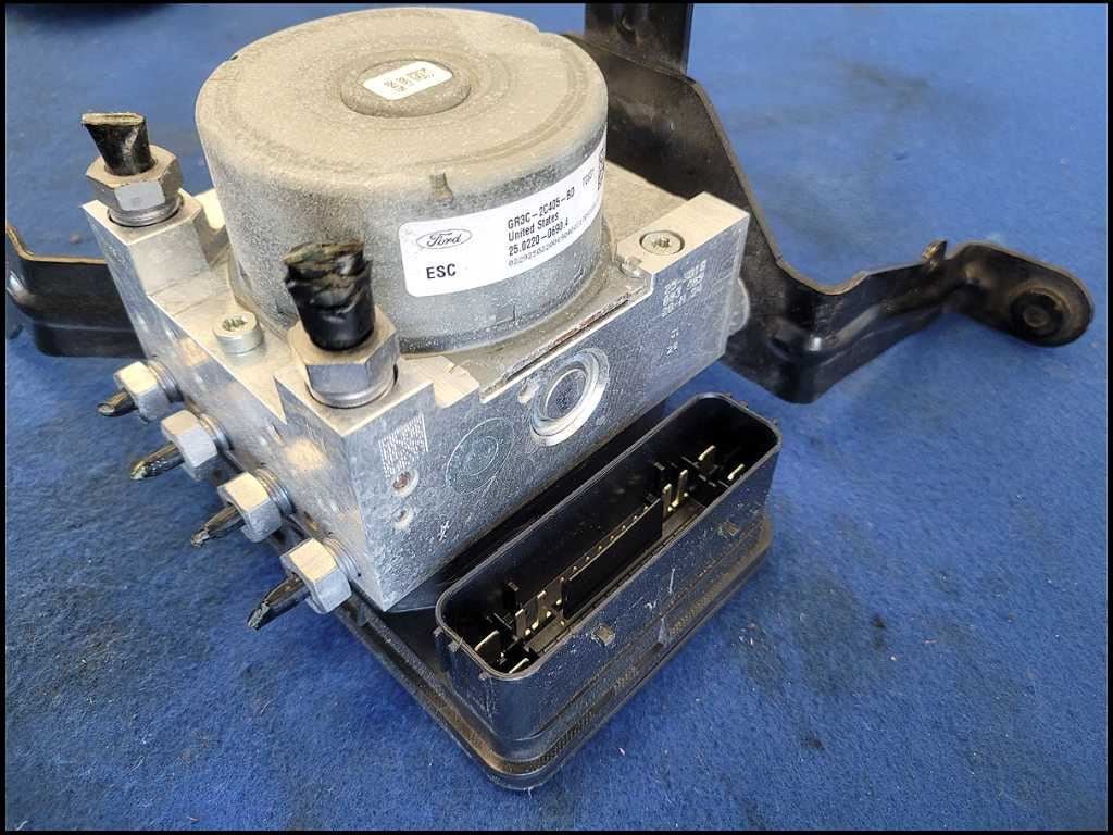 2015 - 2017 Ford Mustang GT S550 ABS Anti - Lock Brake System Module 2232 - The Parts Farm