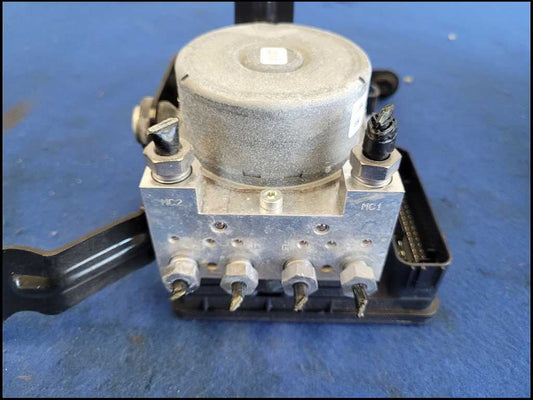 2015-2017 Ford Mustang GT S550 ABS Anti-Lock Brake System Module 2232