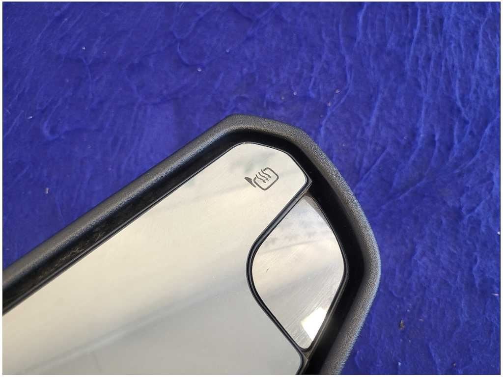 2015 - 2017 Ford Mustang GT S550 Driver Rear View Mirror Power BLIS Paint H3 2718 - The Parts Farm
