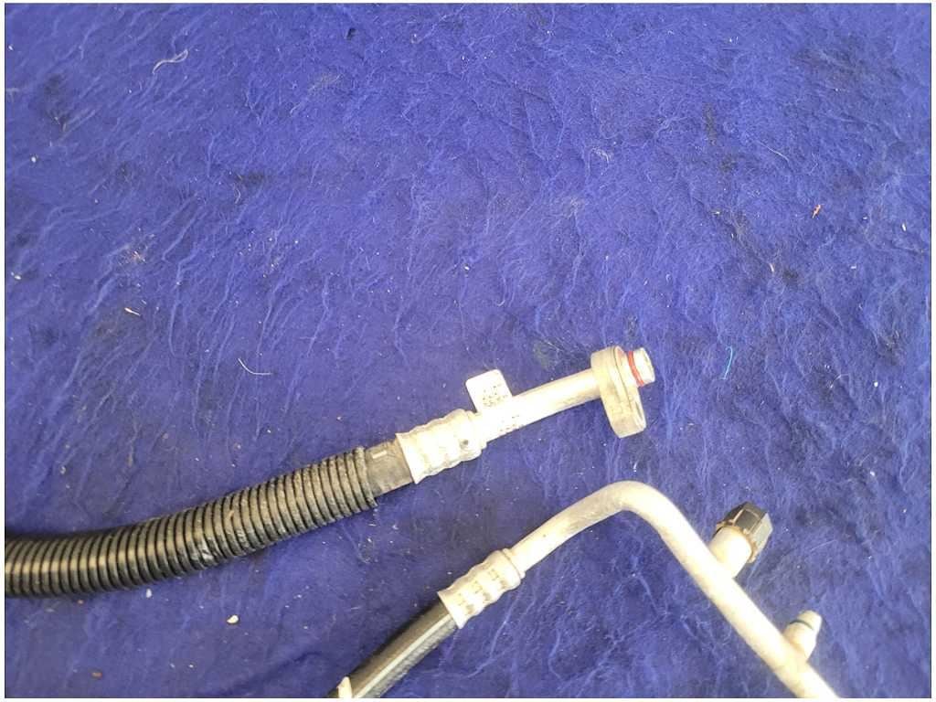 2015 - 2017 Ford Mustang GT S550 Pair AC Hoses Air Conditioning HVAC Pipe 2752 - The Parts Farm