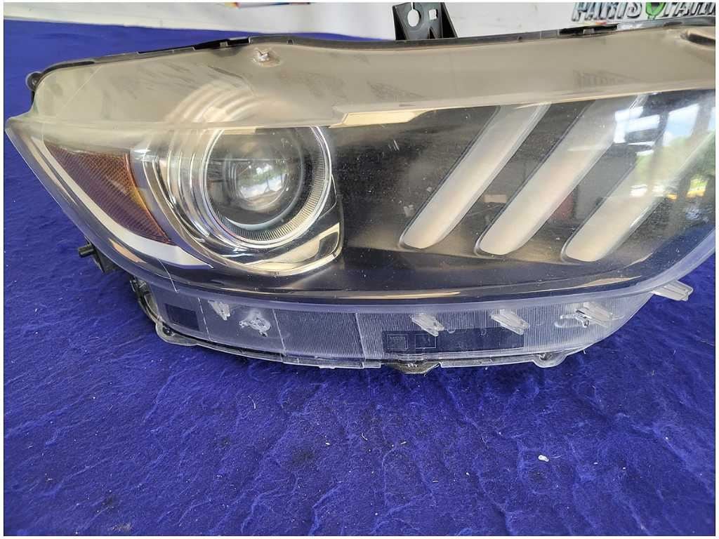 2015 - 2017 Ford Mustang GT S550 Passenger Front Headlight Lamp Light *Read* 2709 - The Parts Farm
