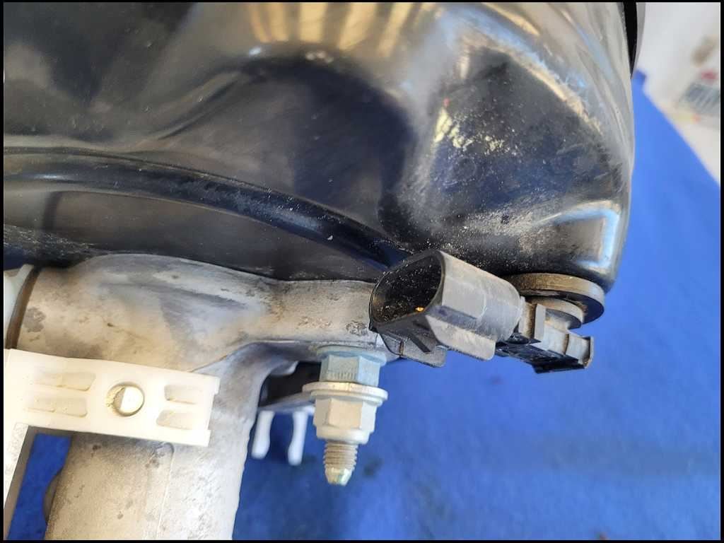2015 - 2017 Ford Mustang GT S550 Power Brake Booster Master Cylinder M/T 2232 - The Parts Farm